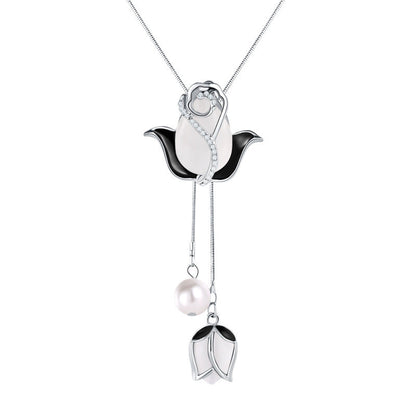 Collier tulipe à longueur réglable pour un look élégant