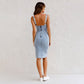 ✨ Robe Camisole Moulante en Denim – Bretelles Réglables, Col U & Fente Sexy 🔥👗