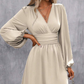 Robe portefeuille tendance pour femme avec col en V, taille empire et manches lanternes