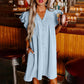 Robe plissée décontractée à volants et col en V pour femme