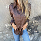 Chemise élégante en satin à manches longues